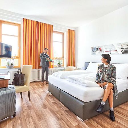 Health Vital Comfort Guestrooms Вельс Экстерьер фото