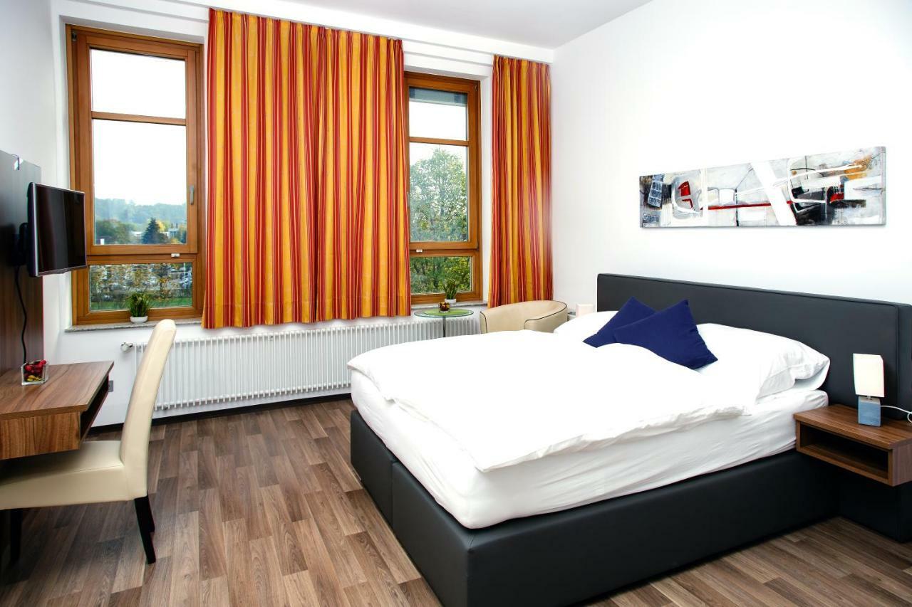 Health Vital Comfort Guestrooms Вельс Экстерьер фото